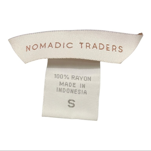 Nomadic Traders womens blouse size small Rayon semi sheer hi low style b… - Picture 9 of 11